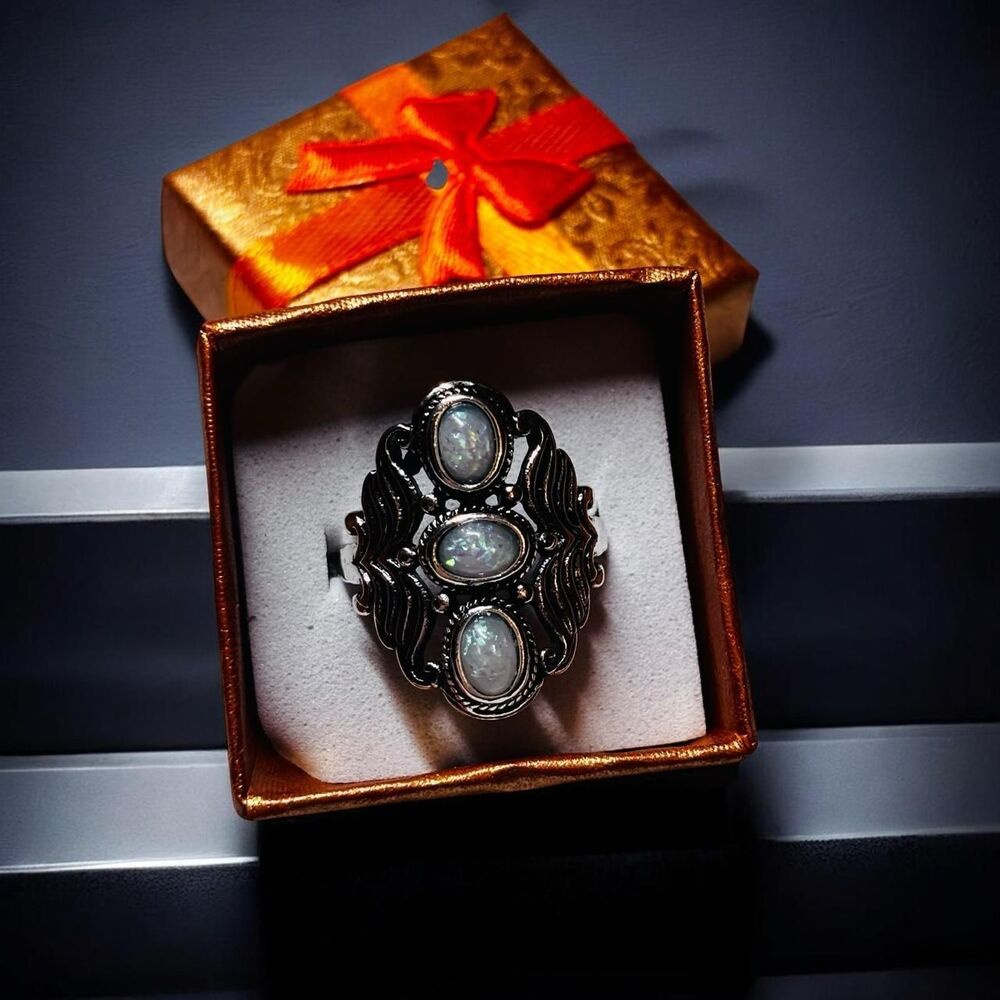 Unbranded Women's Silver and Black Jewellery